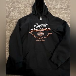 Harley-Davidson long sleeve fitted hoody.